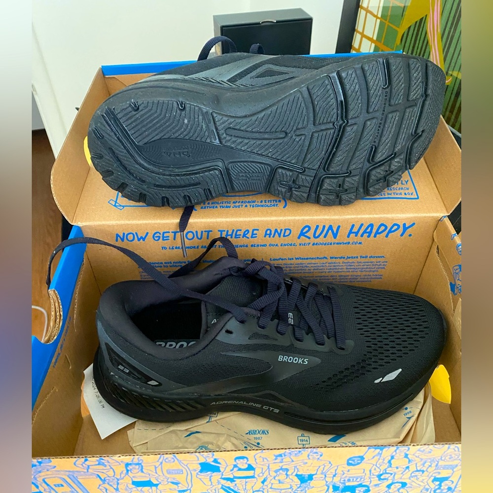 Women’s Brooks Black Athletic Shoes